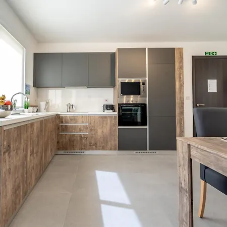 Lejlighed Modern & Airy 2 Bedroom In Ibragg Is-Swieqi