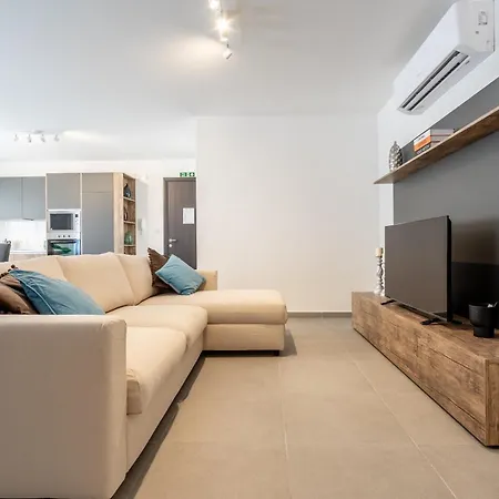 Modern & Airy 2 Bedroom In Ibragg Is-Swieqi